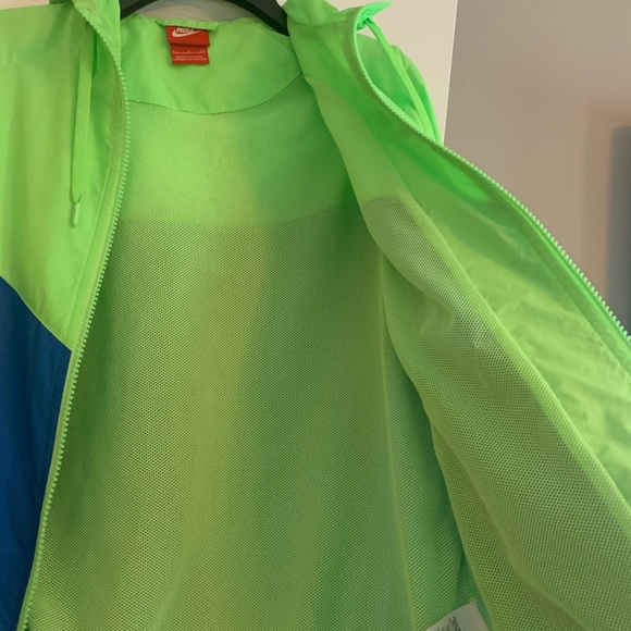Nike Windbreaker - Picture 5 of 6